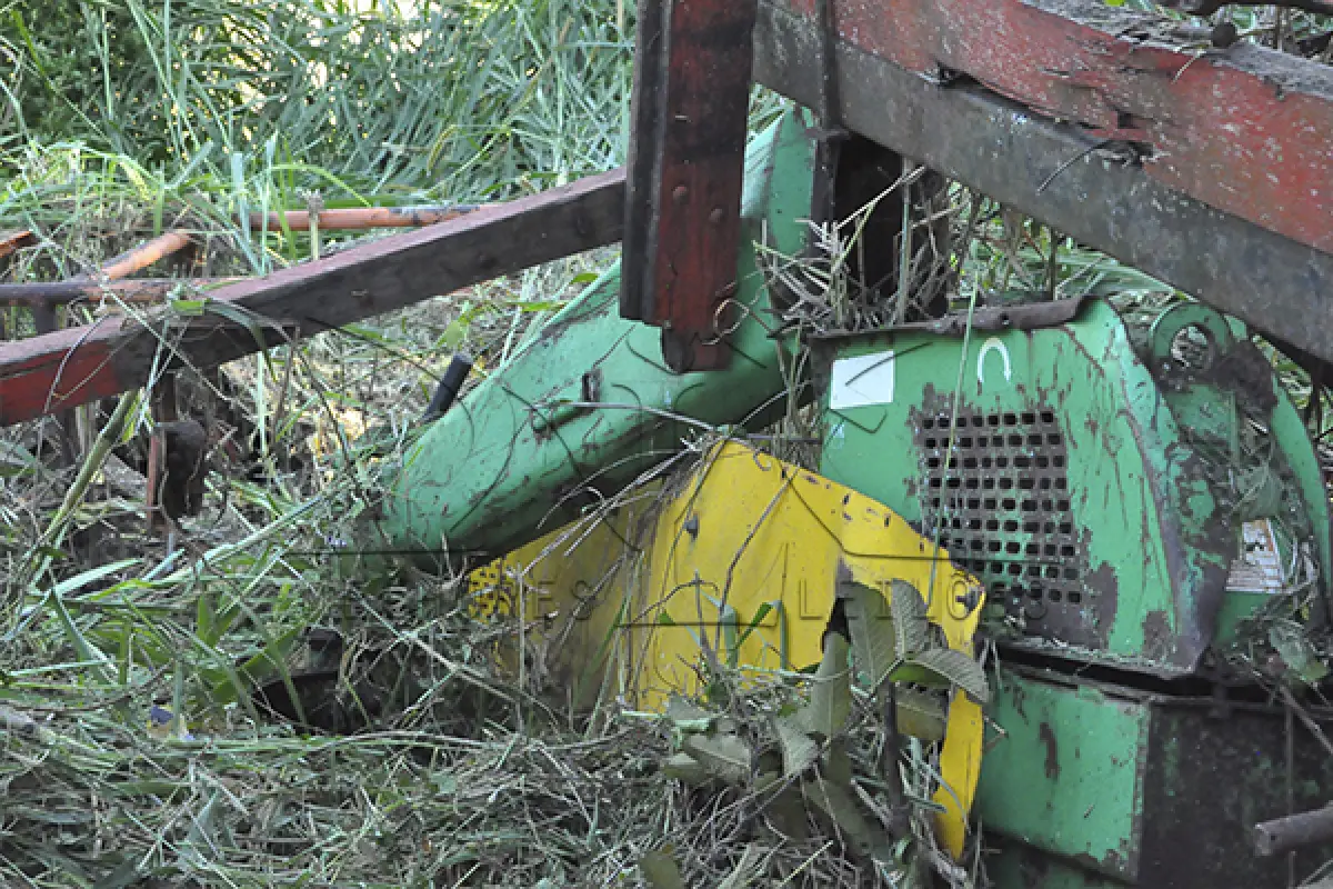 LOTE 014 - SUCATA  AGRÍCOLA DIVERSOS EQUIPAMENTOS