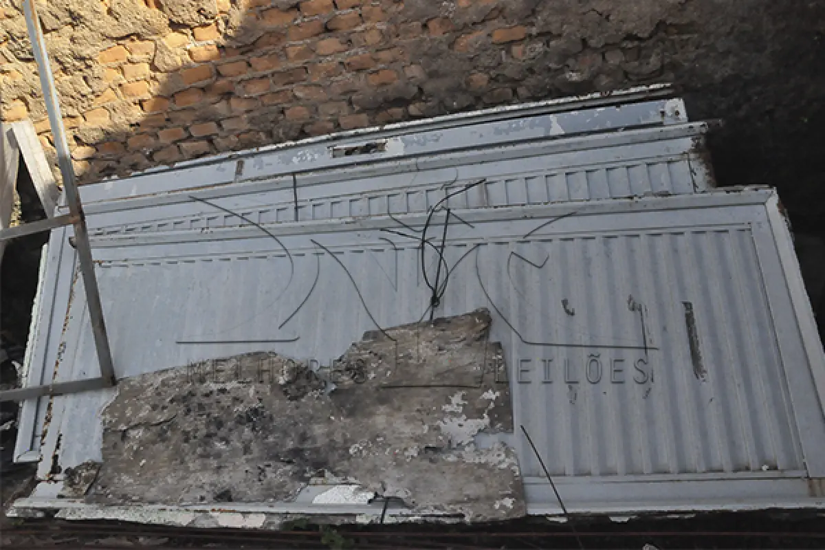 LOTE 010 - SUCATA - MONTANTE - FERRAGEM, PECA MECANICA E MATERIAL DE CONSTRUÇÃO