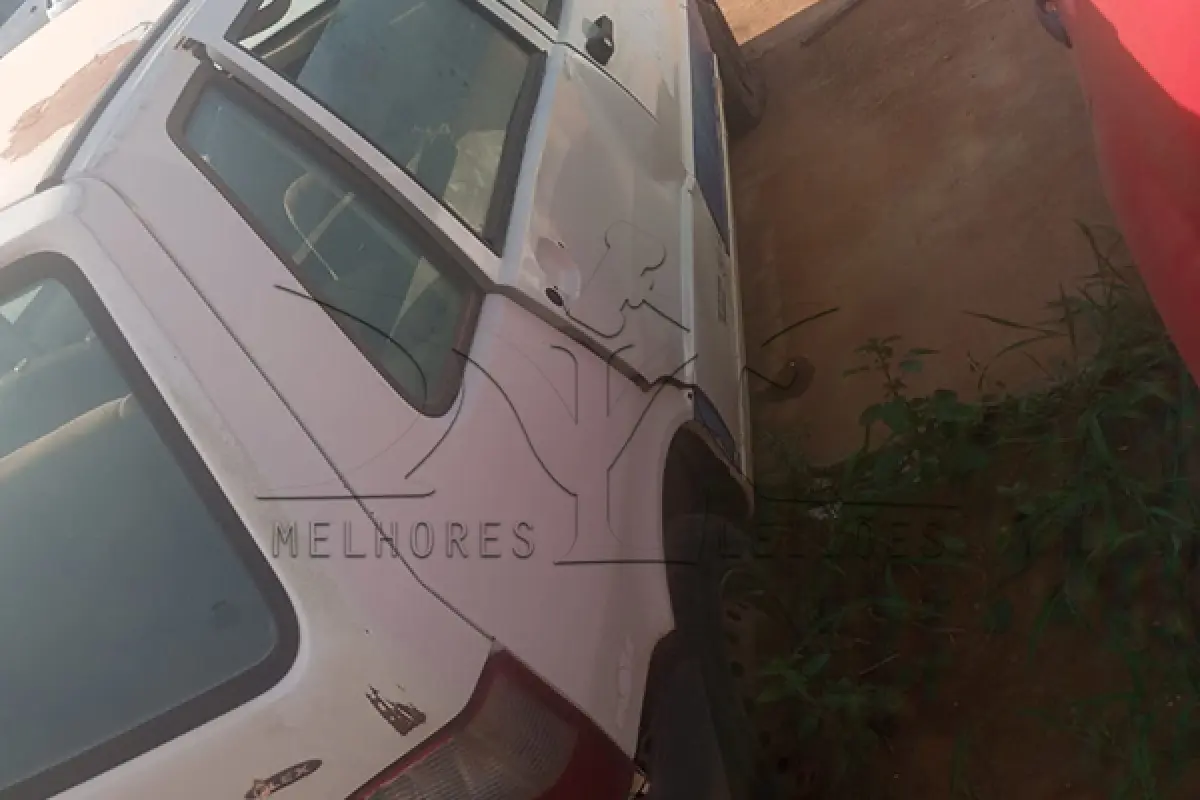 LOTE 039 - FIAT UNO MILLE FIRE FLEX - PLACA HMG-6206 - ANO 2006 2006