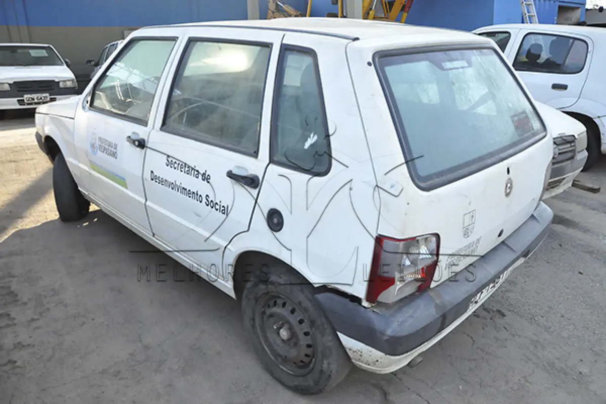 LOTE 003 - FIAT UNO MILLE ECONOMY - ANO 2009 2010 - PLACA HLF-1561