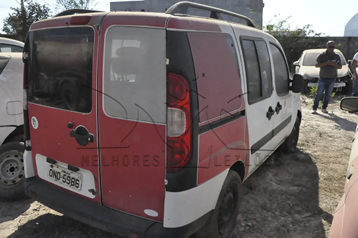 LOTE 019 - FIAT DOBLO ESSENCE 7L E - ANO 2017 2017 - PLACA QNO-5986