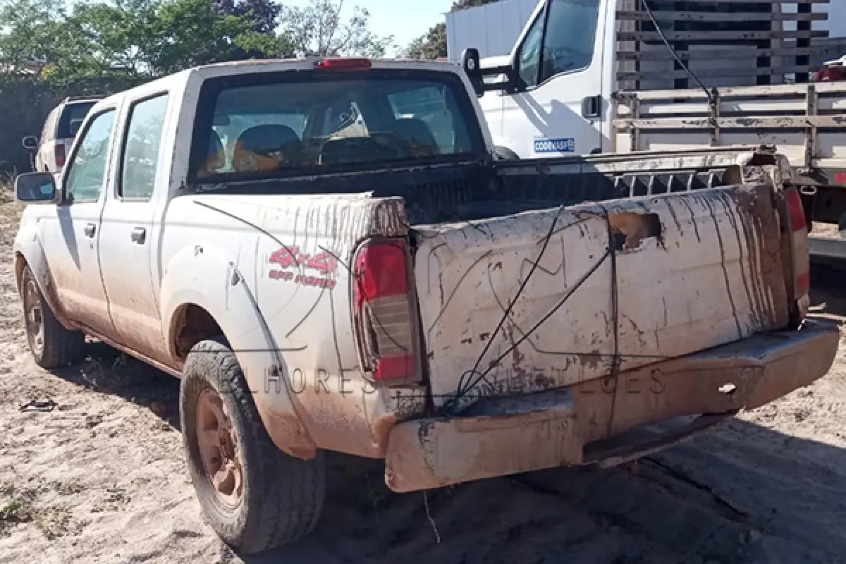 LOTE 002 - NISSAN FRONTIER 4X4 SE - ANO 2004 2004 - PLACA JFQ5C75