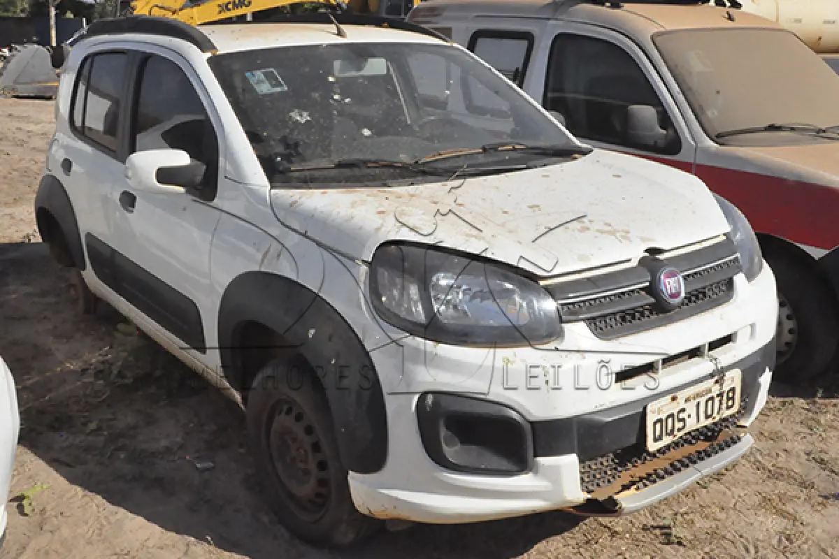 LOTE 017 - FIAT UNO WAY 1.0 E - ANO 2018 2019 - PLACA QQS-1078