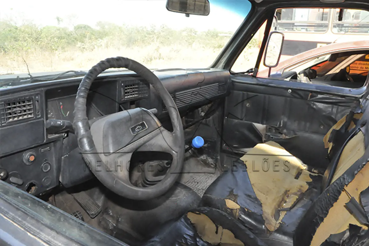 LOTE 030 - IMP GM D20 - ANO 1995 1996 - PLACA GTQ-3744