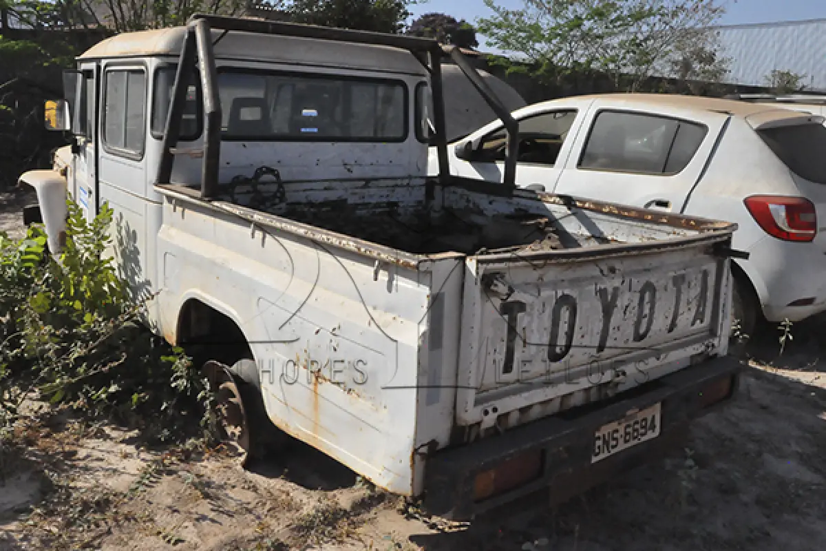 LOTE 029 - TOYOTA BAND BJ55LP 2BL - ANO 1995 1995 - PLACA GNS-6694