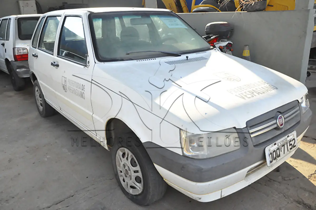 LOTE 006 - FIAT UNO MILLE ECONOMY - ANO 2013 2013 - PLACA OQQ-7152