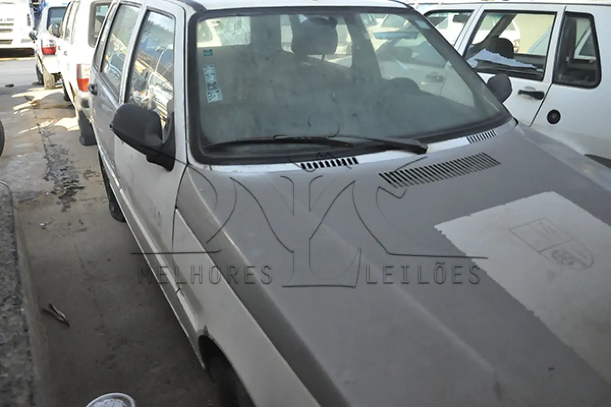 LOTE 007 - FIAT UNO MILLE ECONOMY - ANO 2013 2013 - PLACA OQE-5296