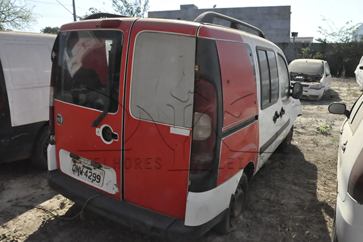 LOTE 020 - FIAT DOBLO ESSENCE 7L E - ANO 2017 2017 - PLACA QNW-4299