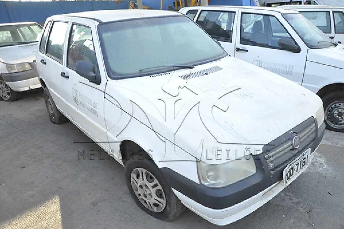 LOTE 001 - FIAT UNO MILLE ECONOMY - ANO 2013 2013 - PLACA OQQ-7161