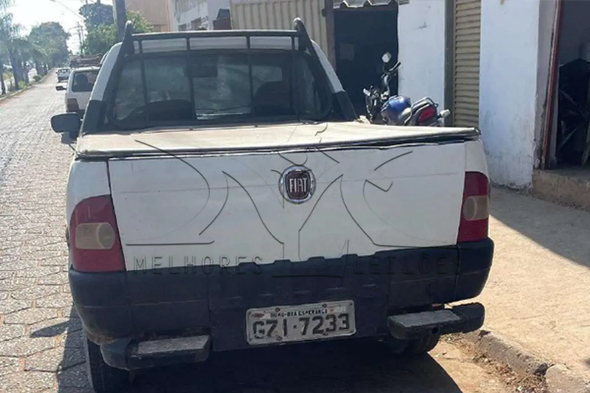 LOTE 001 - FIAT/STRADA WORKING, Placa GZI7233 - ANO/MODELO 2001/2002, COR Branca