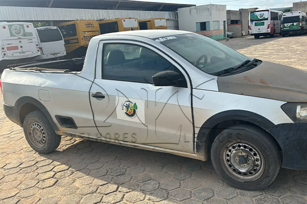 LOTE 009 - VW SAVEIRO CS ST ME- PLACA PXS5857 - ANO 2016 2016
