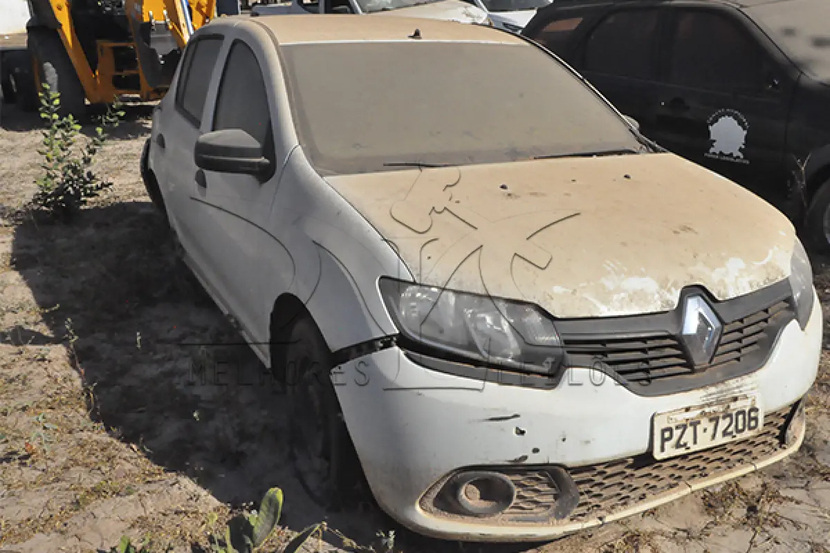 LOTE 011 - RENAULT SANDERO AUTH 10 - ANO 2017 2018 - PLACA PZT-7206