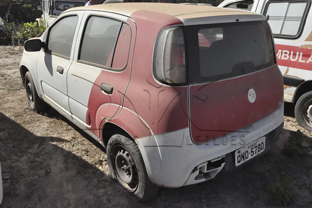 LOTE 003 - FIAT UNO DRIVE 1.0 - ANO 20172018 - PLACA QNO-5780