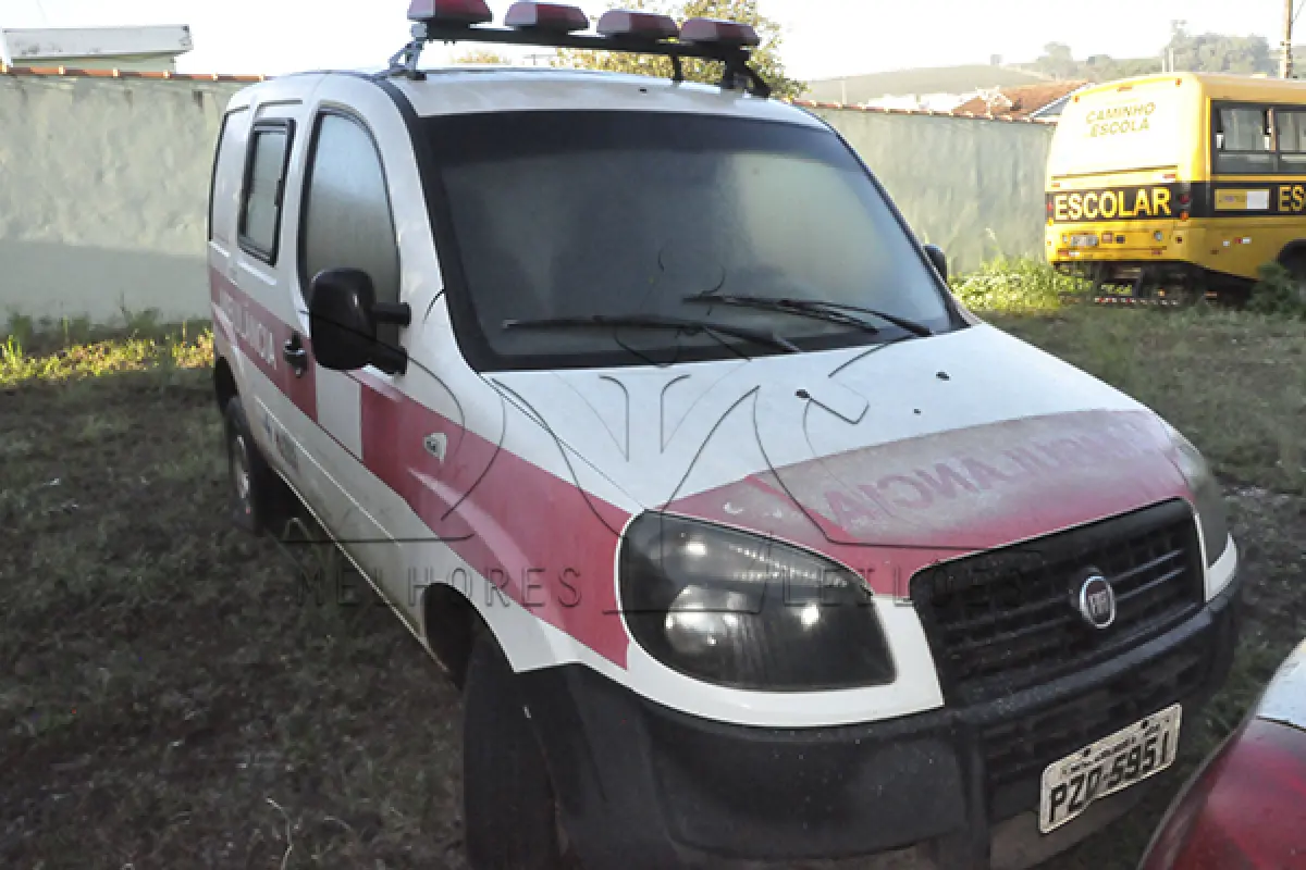 LOTE 012 - FIAT DOBLO GREENCAR MO4 AMB - ANO 2016 2016 - PLACA PZQ5951