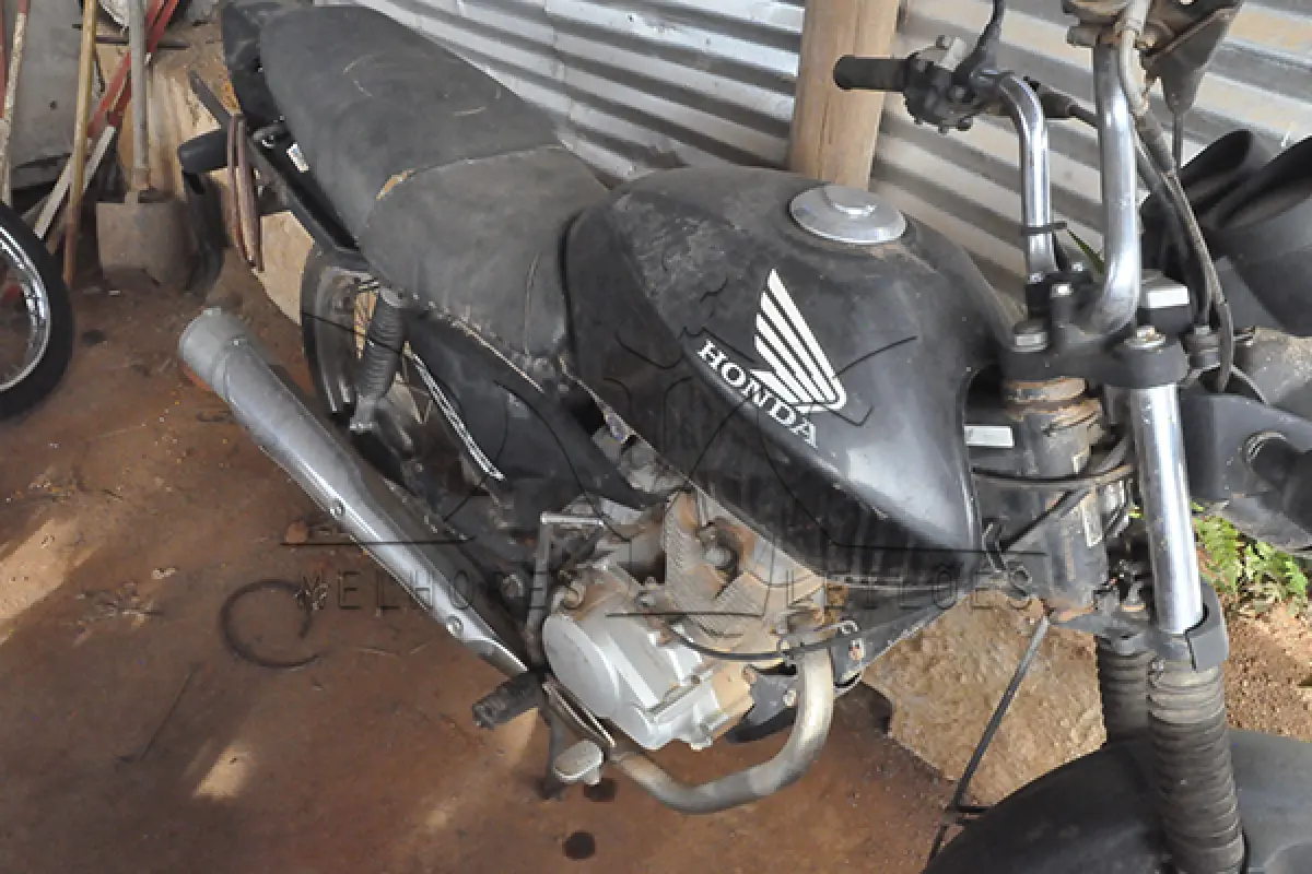LOTE 001 - HONDA CG150 TITAN KS - ANO 2004 2004 - PLACA GZR1722