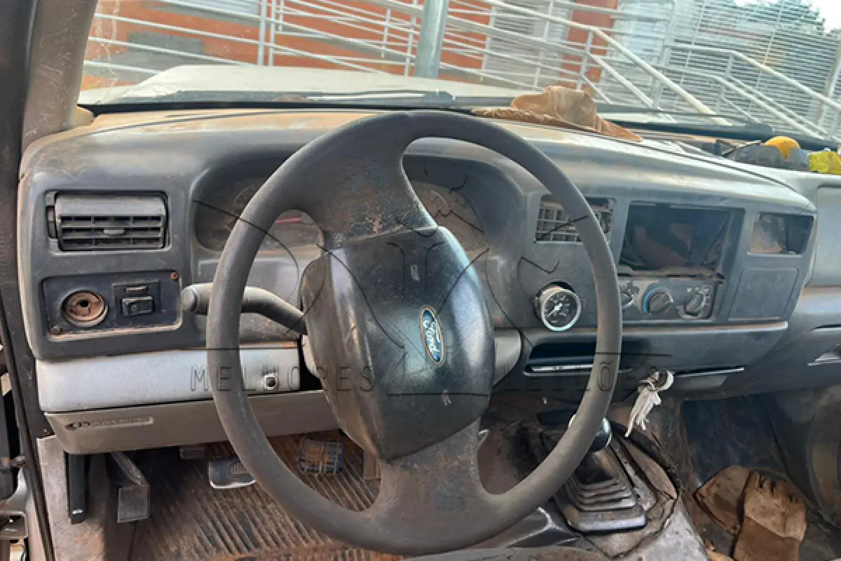LOTE 011 - FORDF4000 G - PLACA DBB1F67 - ANO 2004 2005