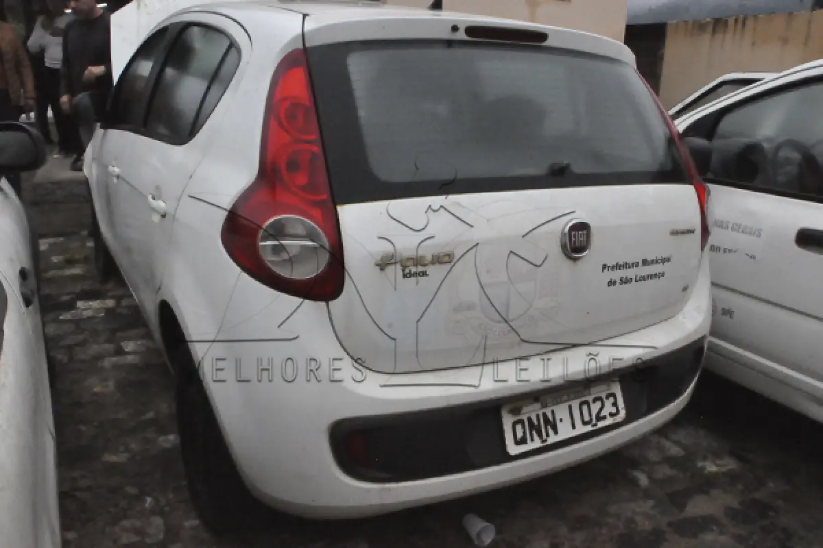 LOTE 004 - I FIAT PALIO ATTRACT 1.4 - ANO 2017 2017 - PLACA QNN1023