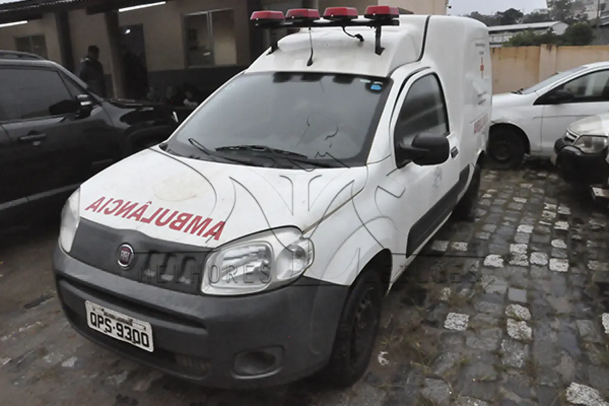 LOTE 007 - FIAT F REVESCAP AMBUL SR - ANO 2018 2019 - PLACA QPS9300
