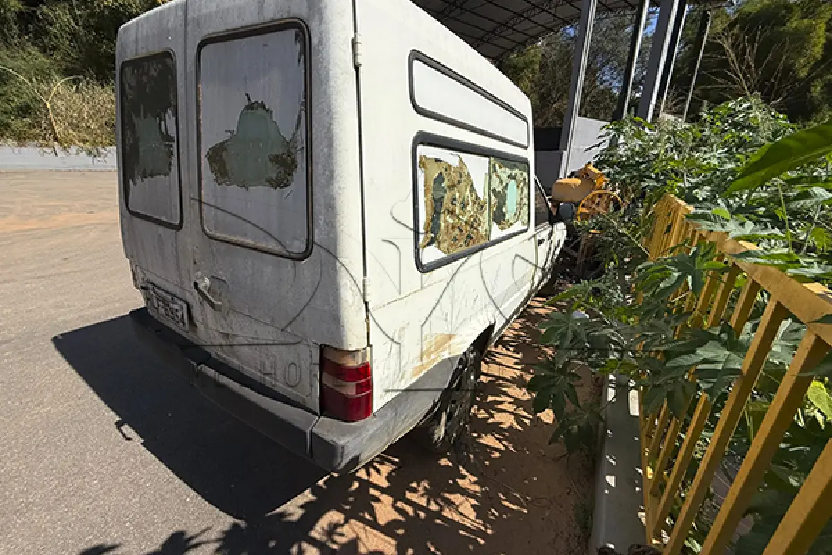 LOTE 001 - FIAT FIORINO AMBULANCIA - ANO 2011 2012 - PLACA HLF6954