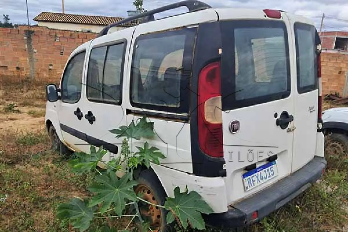 LOTE 007 - FIAT DOBLO ESSENCE 7L E - ANO 2020 2021 - PLACA RFX4J15