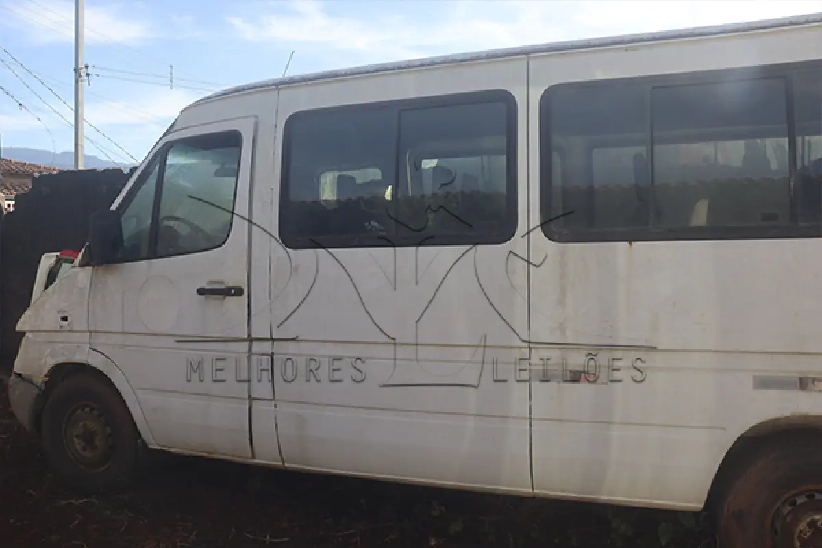 LOTE 014 - I M.BENZ313CDI SPRINTERM - ANO 2006 2006 - PLACA GTM9219