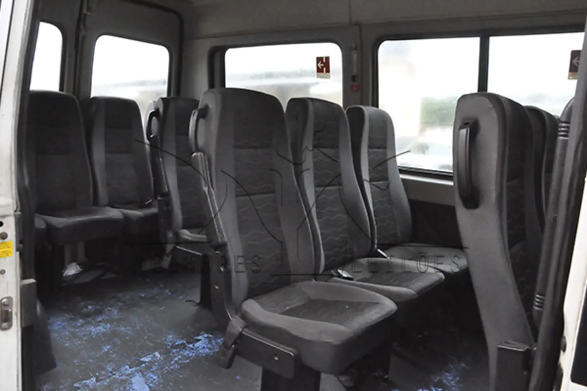 LOTE 010 - FIAT DUCATO MINIBUS - ANO 2015 2016 - PLACA PYQ6420