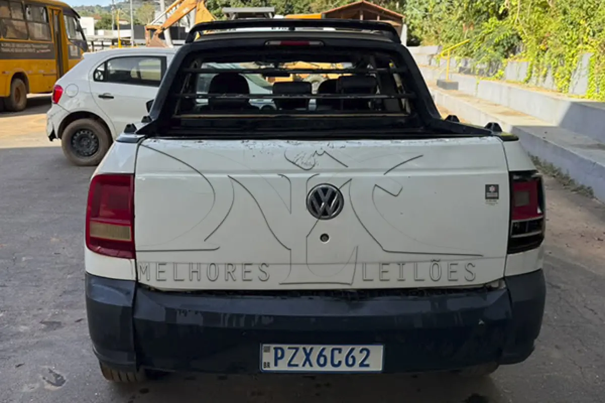 LOTE 005 - VW NOVA SAVEIRO RB MBVD - PLACA PZX6C62 - ANO 2017 2018