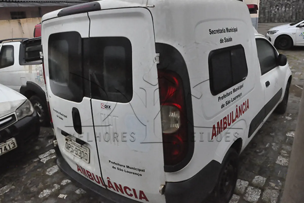 LOTE 007 - FIAT F REVESCAP AMBUL SR - ANO 2018 2019 - PLACA QPS9300