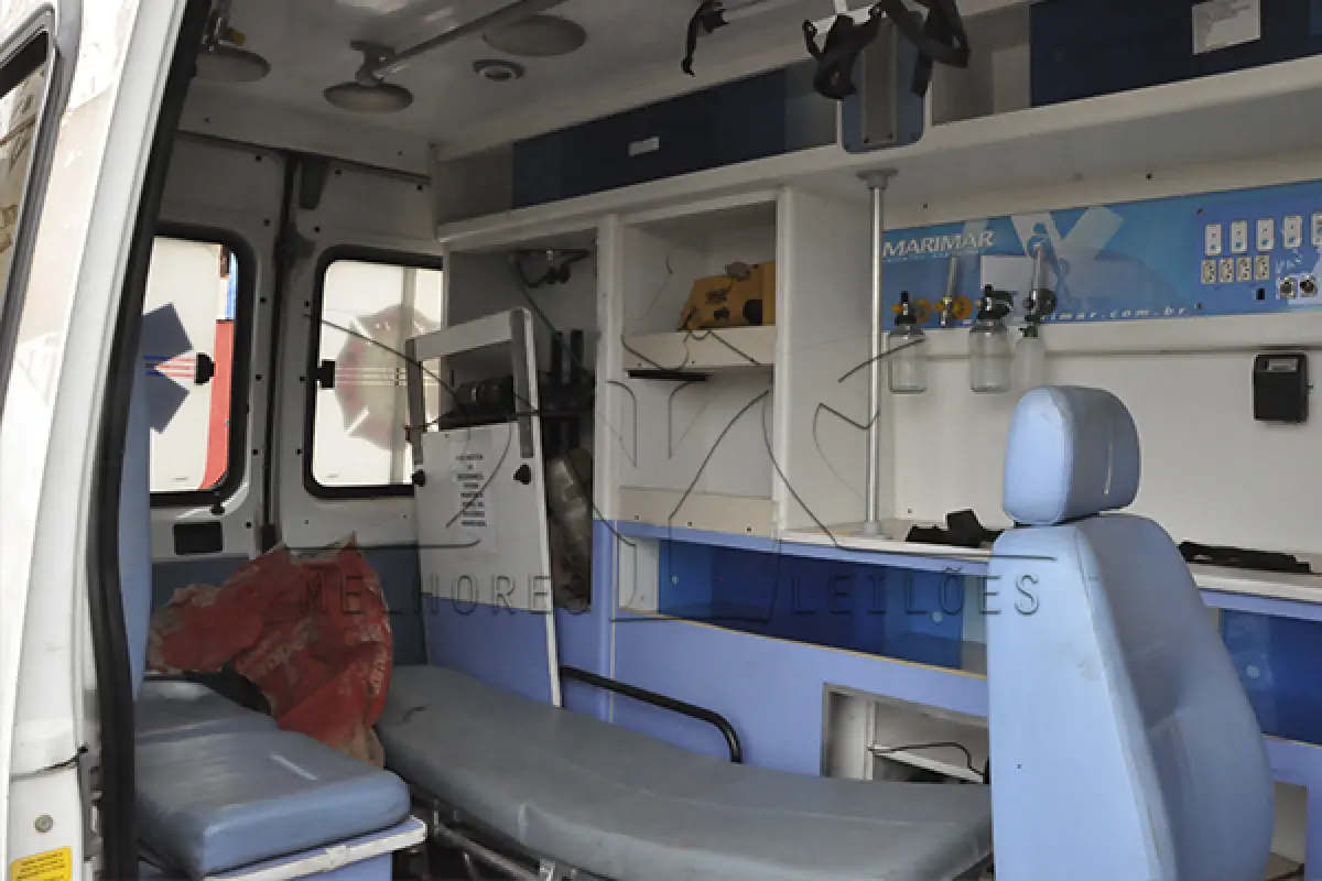 LOTE 004 - PEUGEOT BOXER MARIMAR A - ANO 2010 2011 - PLACA HLF-5205