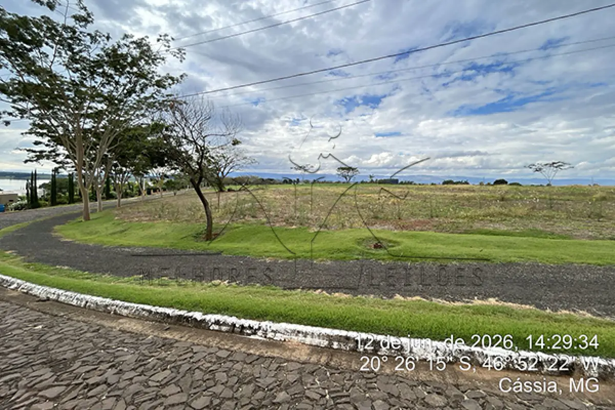 LOTE 022 - LOTEAMENTO ÁGUAS DA CANASTRA - MATRICULA 23.341 - AREA DO LOTE 10.589,51