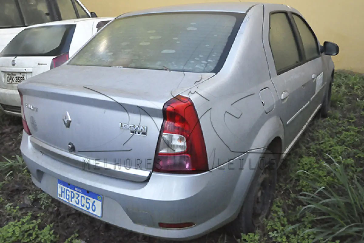 LOTE 004 - RENAULT LOGAN EXP 1016V - ANO 2010 2011 - PLACA HGP3C56