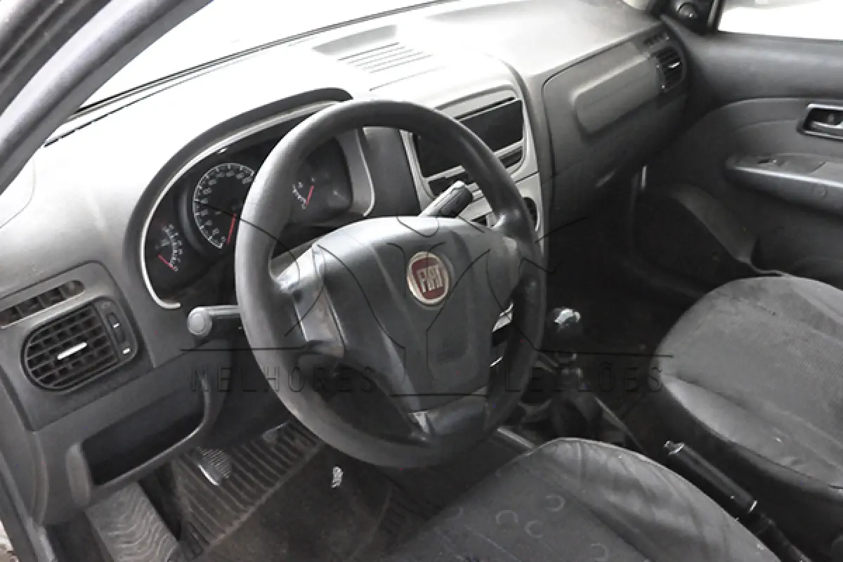 LOTE 003 - FIAT PALIO WK ATTRAC 1.4 - ANO 2013 2013 - PLACA OPW8594