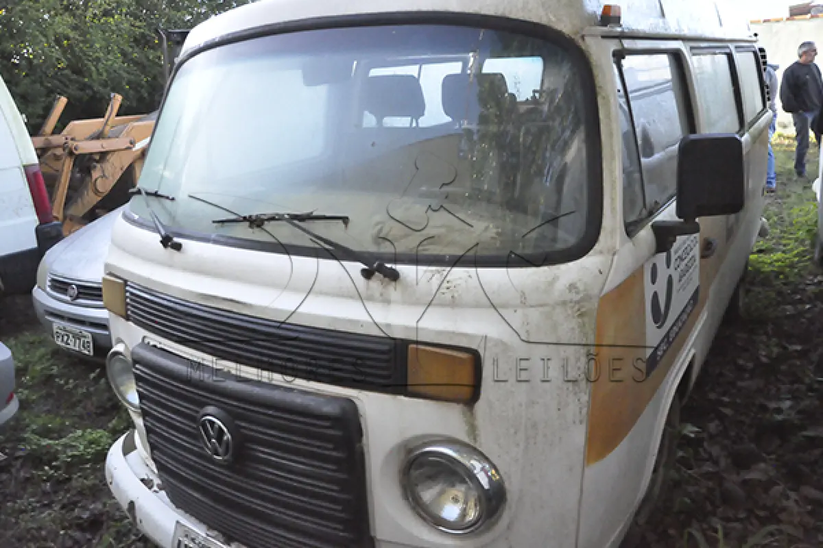 LOTE 015 - VW KOMBI LOT PAS MICROONIBUS - ANO 2012 2012