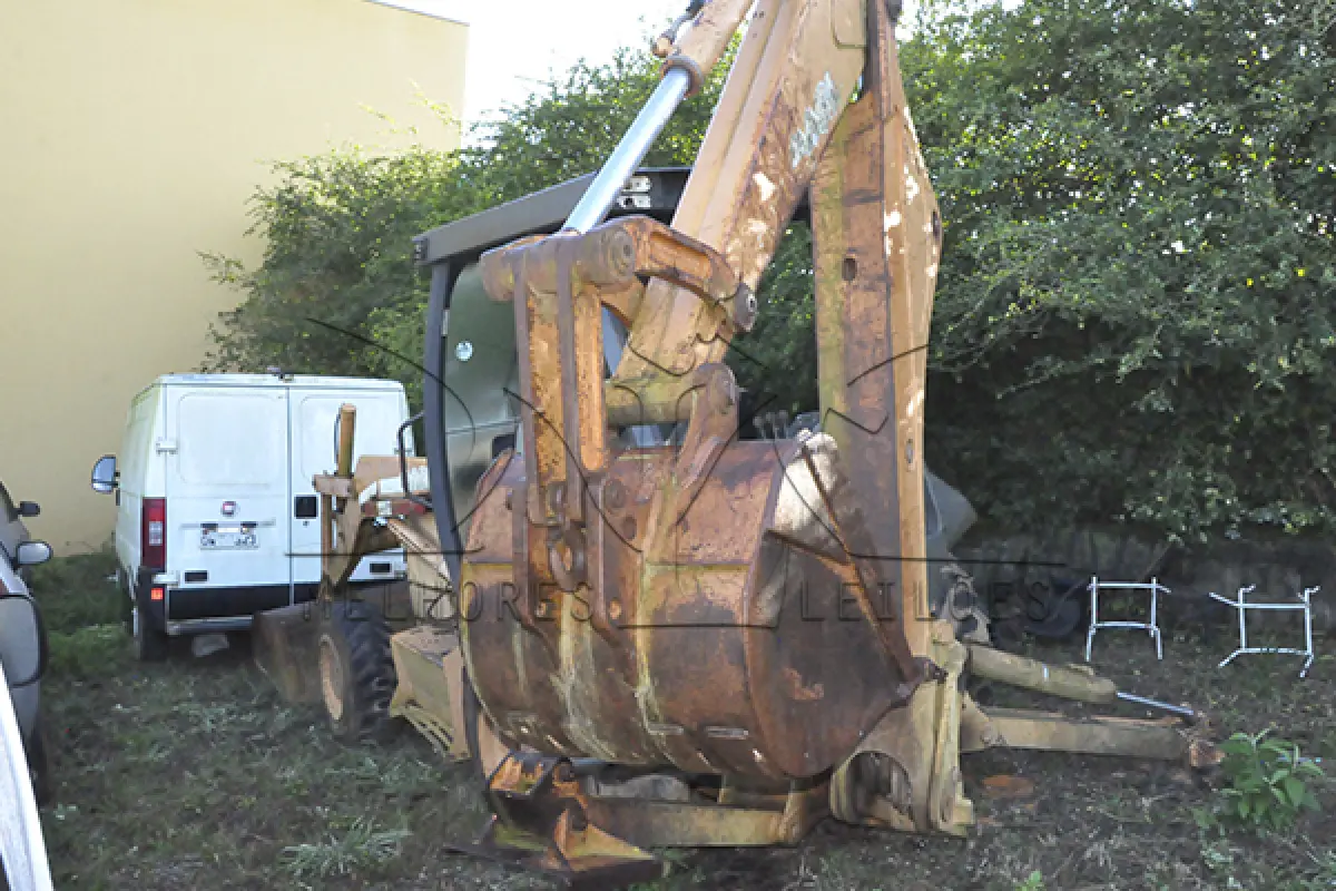 LOTE 022 - CASE RETROESCAVADEIRA 580 M - ANO 2011