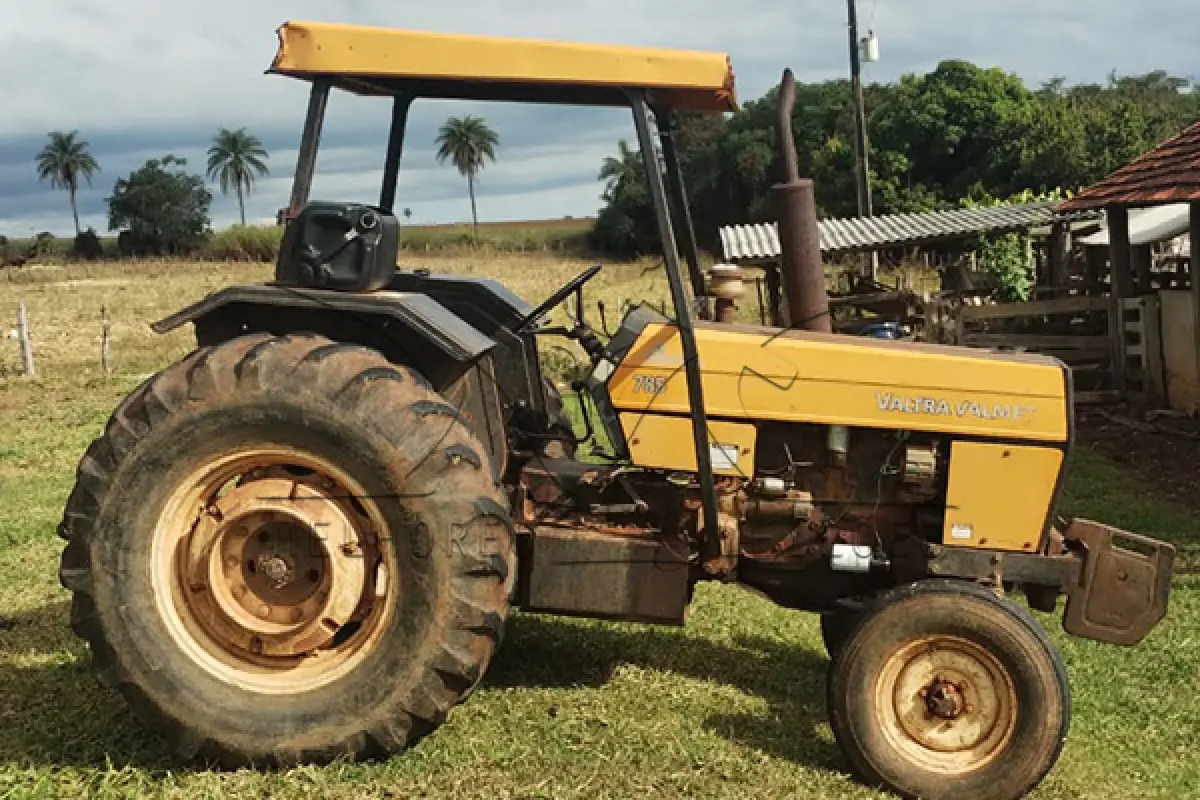 LOTE 014 - TRATOR VALTRA VALMET 785 - ANO 2000