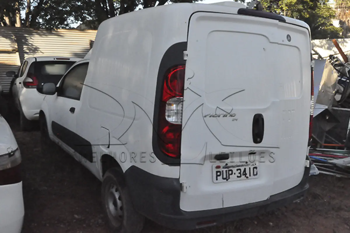 LOTE 010 - FIAT FIORINO AMB. 1.0 - ANO 2014 2014 - PLACA PUP3410