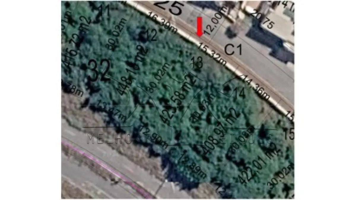 LOTE 004 - Imóvel matriculado sob n° 20.906: Lote de terreno de n° 13 (treze), da quadra n° 32 (trinta e dois) com área de 423,58m²
