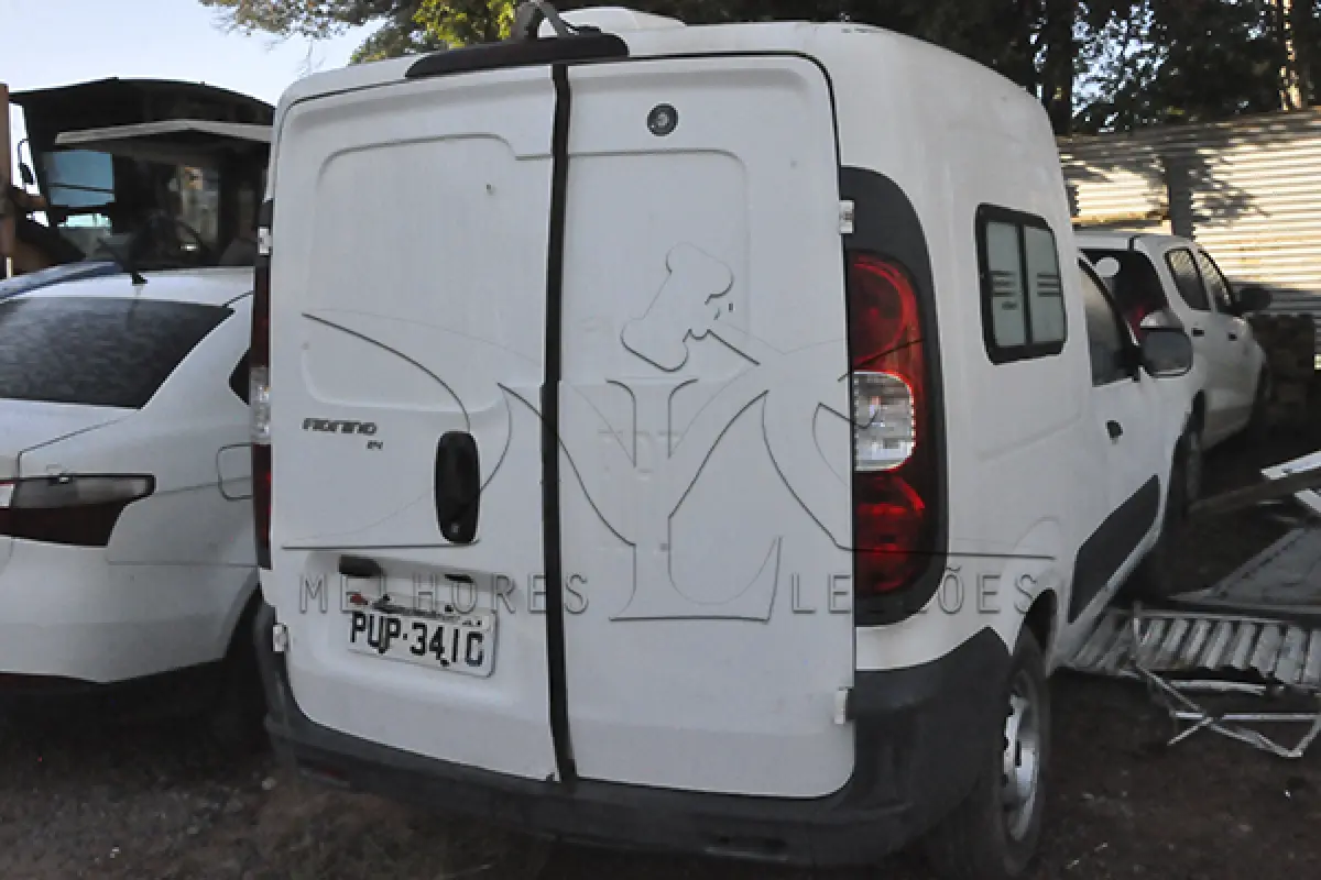 LOTE 010 - FIAT FIORINO AMB. 1.0 - ANO 2014 2014 - PLACA PUP3410
