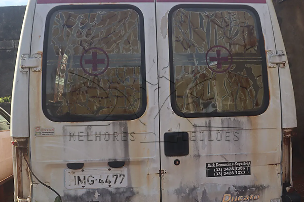 LOTE 013 - FIAT DUCATO M RONTAN AMB - ANO 2005 2005 - PLACA HMG4477