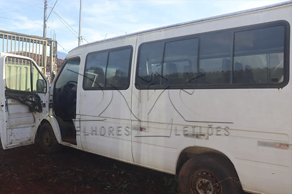 LOTE 014 - I M.BENZ313CDI SPRINTERM - ANO 2006 2006 - PLACA GTM9219