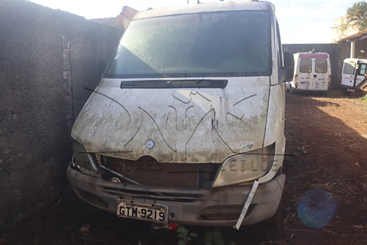 LOTE 014 - I M.BENZ313CDI SPRINTERM - ANO 2006 2006 - PLACA GTM9219