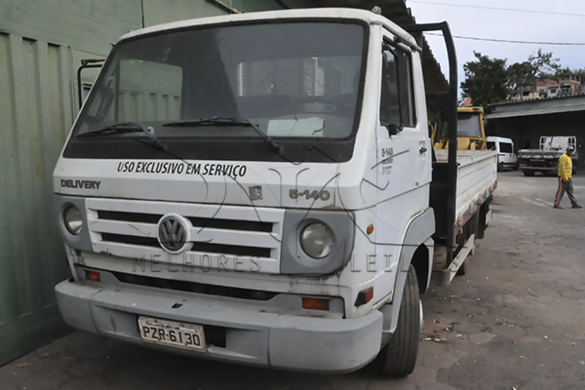 LOTE 005 - VW 5.140E DELIVERY - ANO 2011 2012 - PLACA PZR-6130