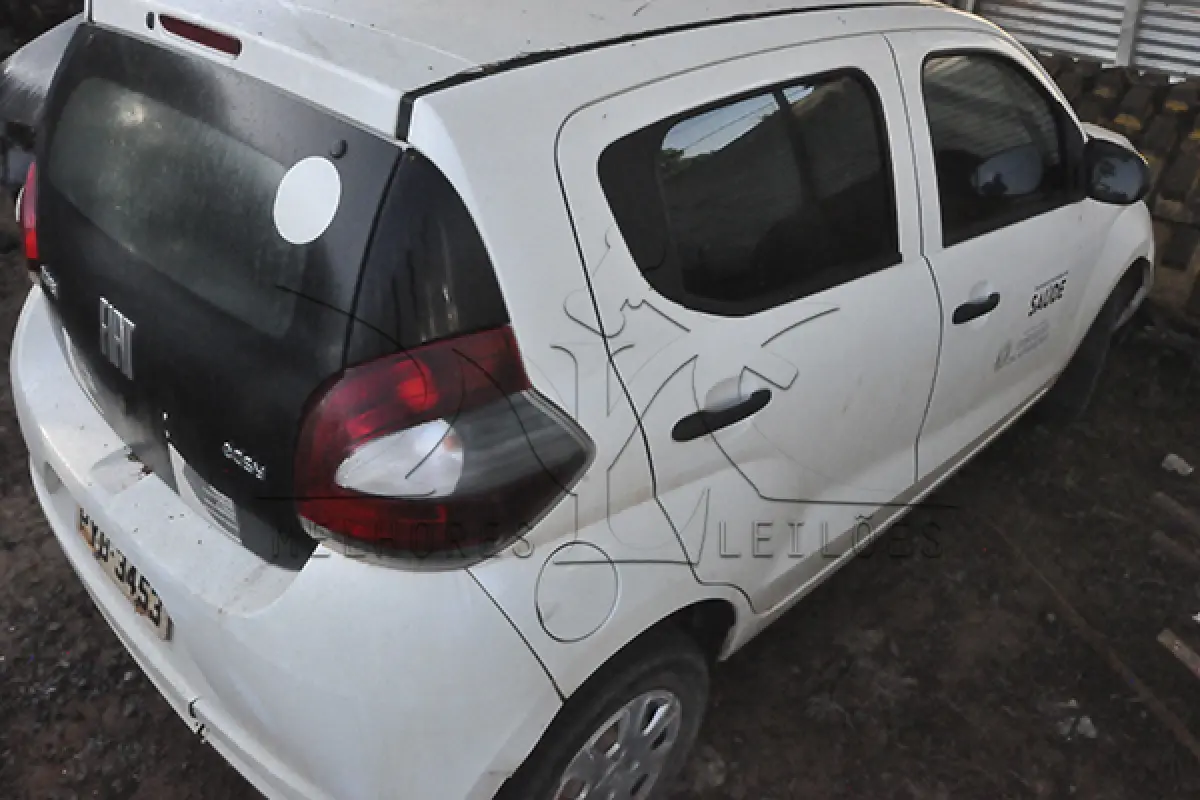 LOTE 005 - FIAT MOBI EASY - ANO 2016 2017- PLACA PYB3453
