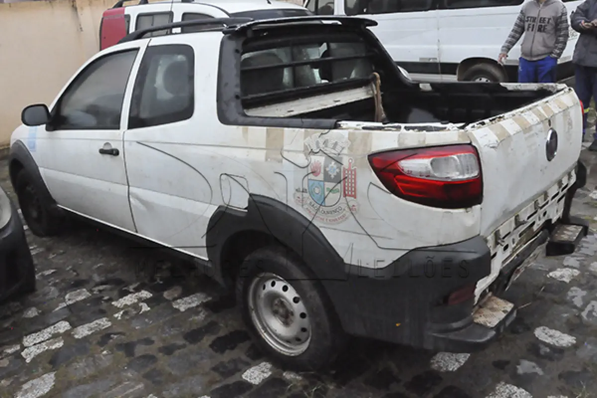 LOTE 006 - FIAT STRADA WORKING CD - ANO 2014 2014 - PLACA OXG0574