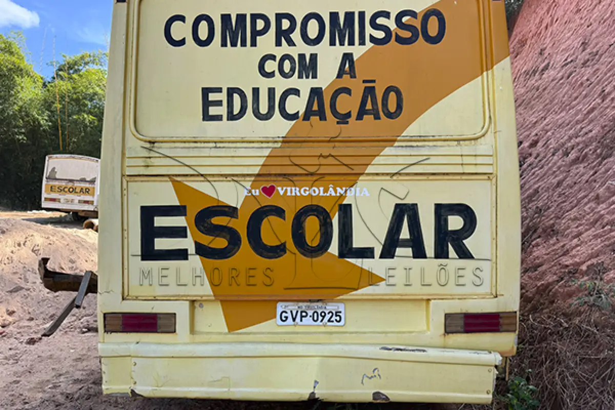 LOTE 006 - M.BENZ OF 1318 - ANO 1990 1990 - PLACA GVP0925