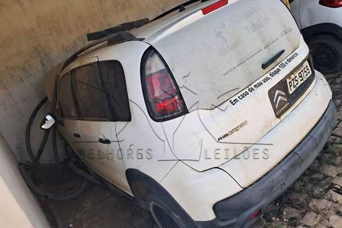 LOTE 004 - CITROEN AIRCROSS M FEEL - ANO 2016 2017 - PLACA PZS9759