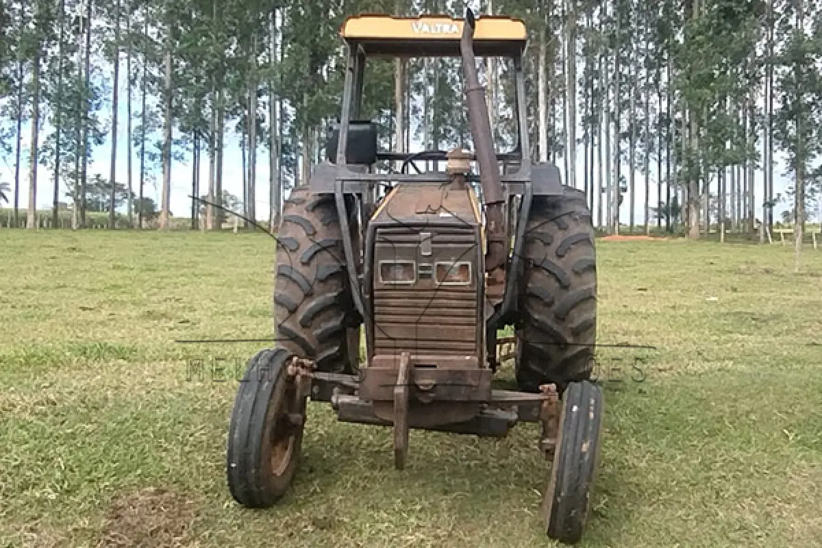 LOTE 014 - TRATOR VALTRA VALMET 785 - ANO 2000