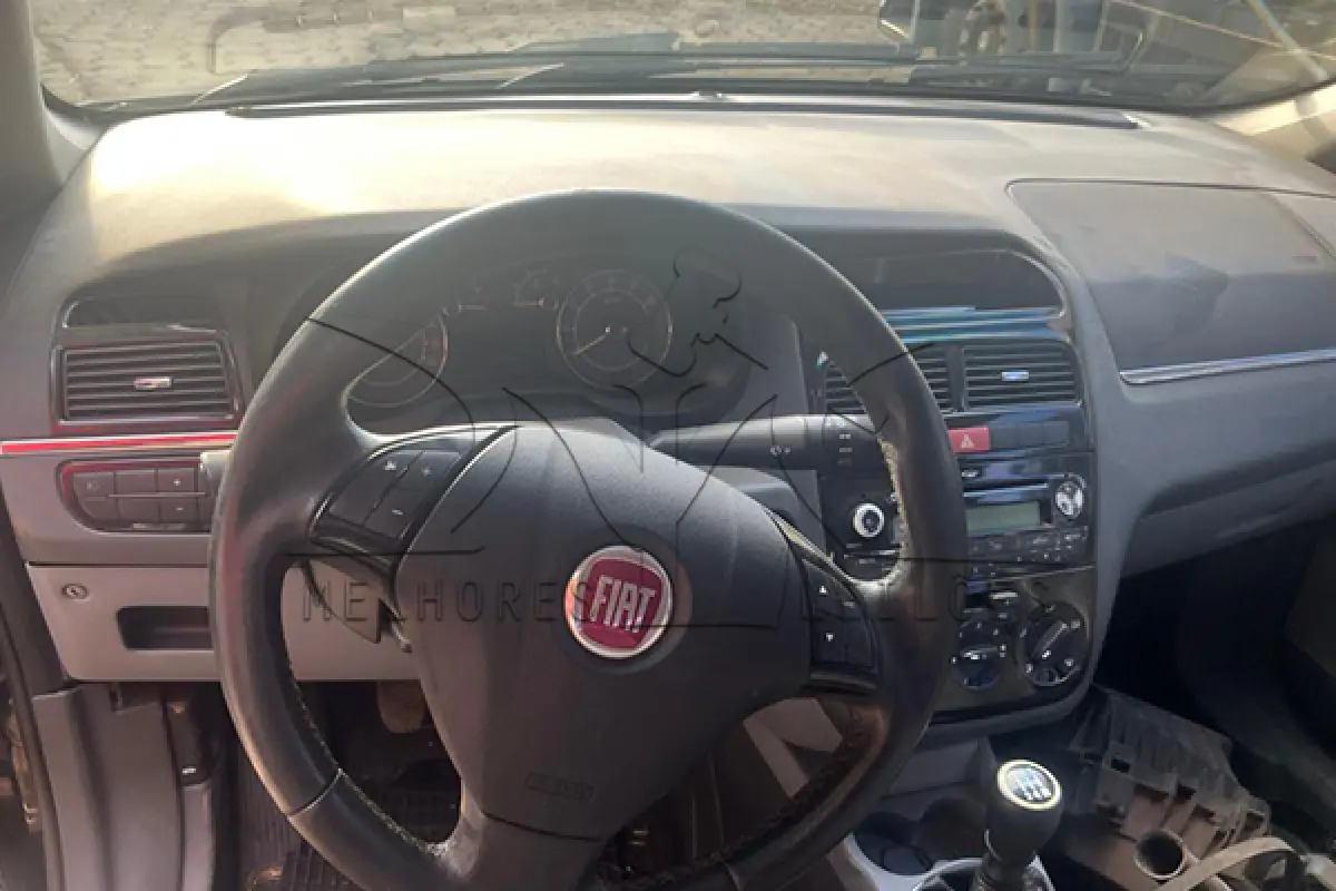 LOTE 007 - FIAT LINEA HLX 1.9 - PLACA JHN9E63 - ANO 2010 2010