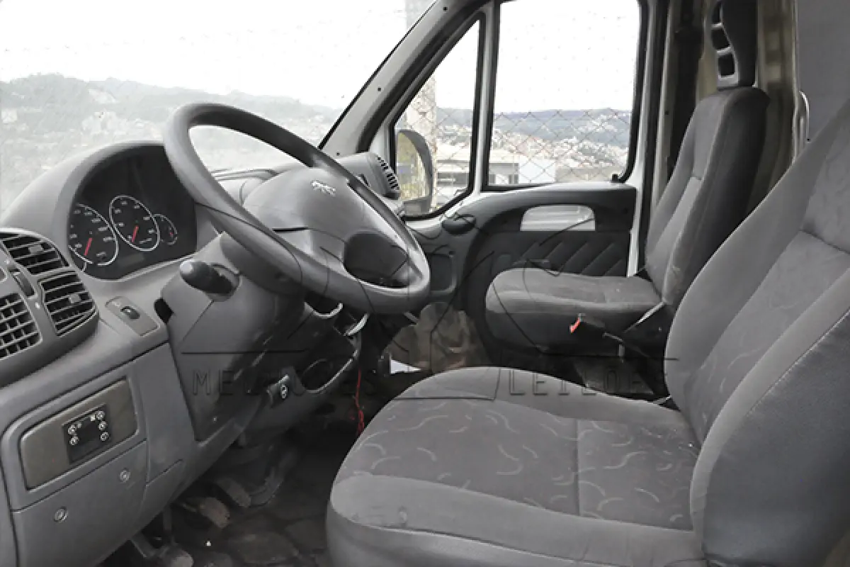LOTE 004 - PEUGEOT BOXER MARIMAR A - ANO 2010 2011 - PLACA HLF-5205