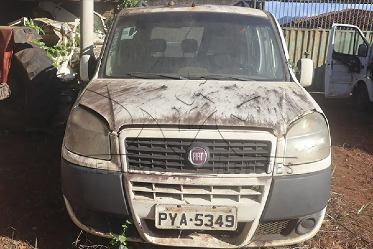 LOTE 009 - FIAT DOBLO ESSENCE 1.8 - ANO 2016 2016 - PLACA PYA5349